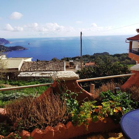Traditional Panoramic Sea View House Lakones Bagian luar foto