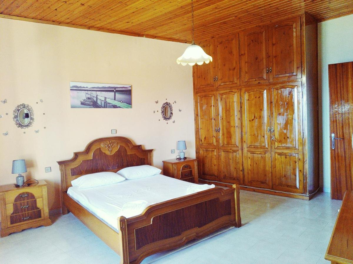 Traditional Panoramic Sea View House Lakones Bagian luar foto