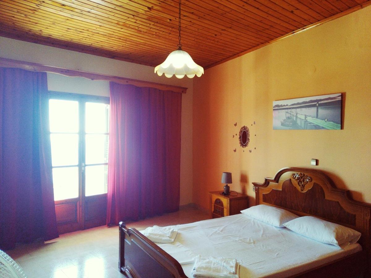 Traditional Panoramic Sea View House Lakones Bagian luar foto