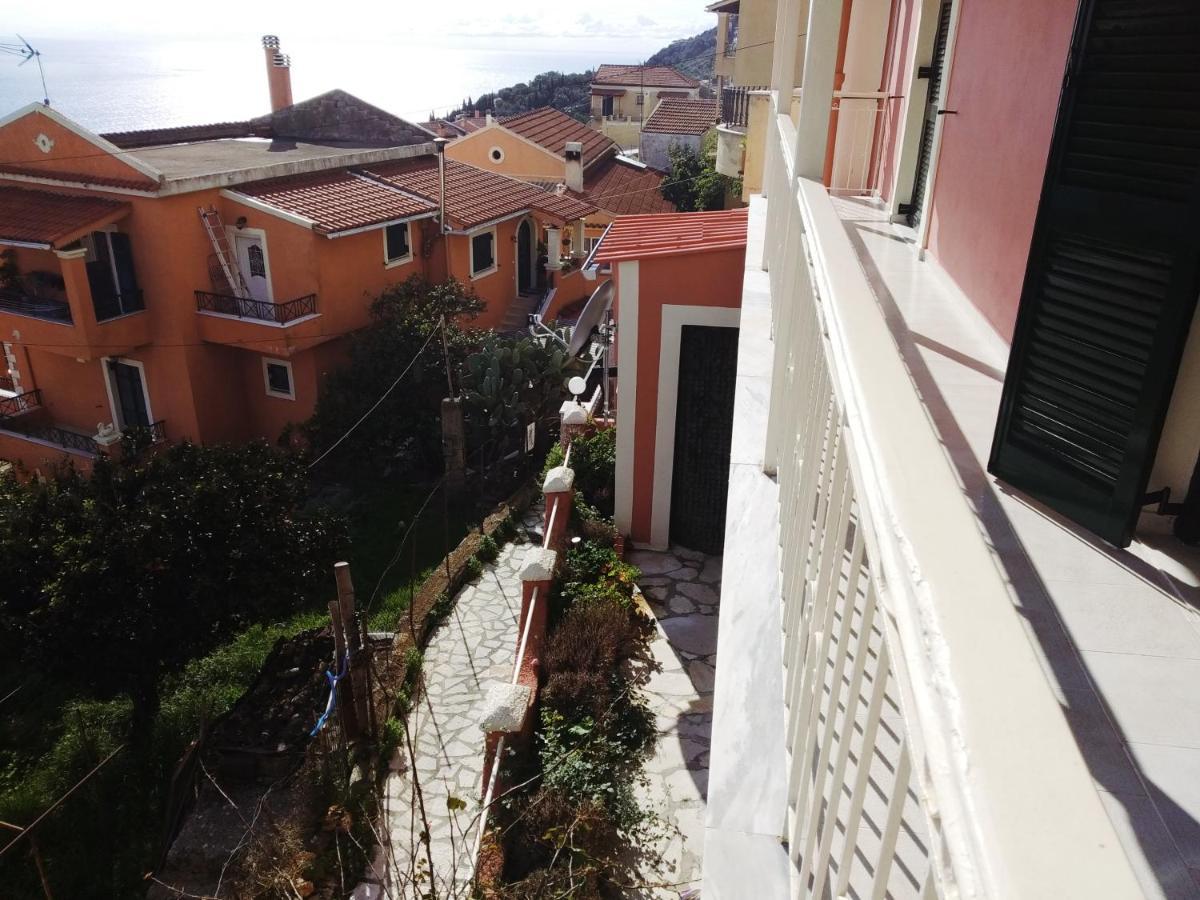 Traditional Panoramic Sea View House Lakones Bagian luar foto