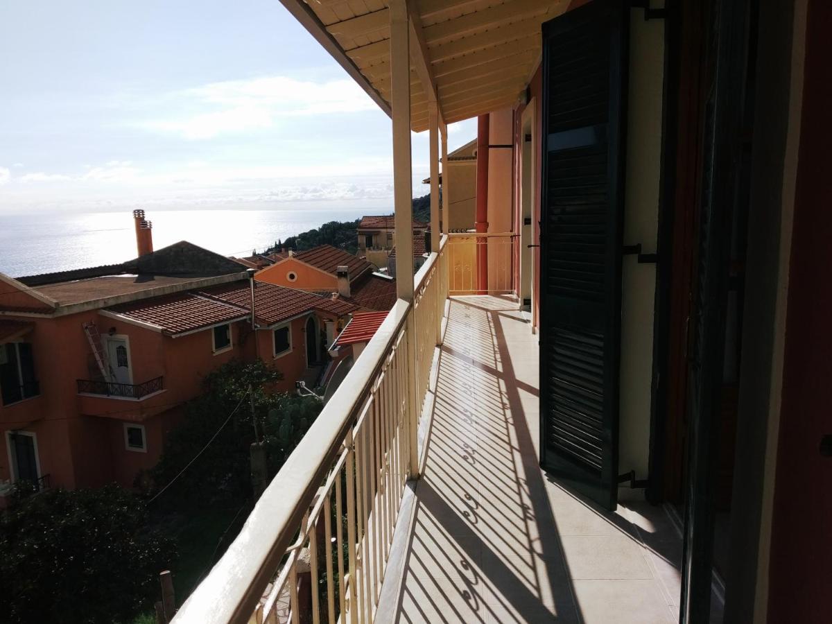 Traditional Panoramic Sea View House Lakones Bagian luar foto