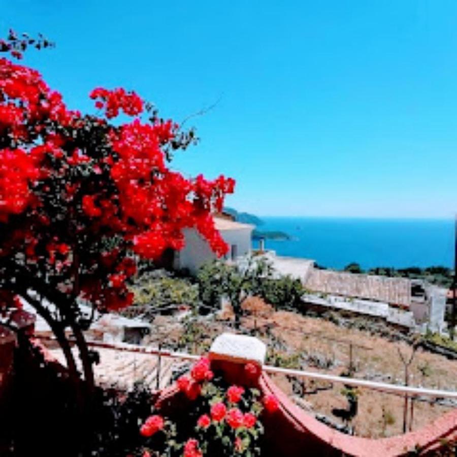 Traditional Panoramic Sea View House Lakones Bagian luar foto