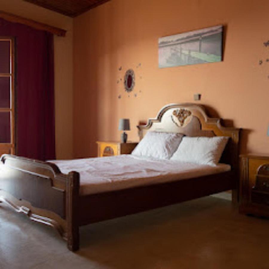 Traditional Panoramic Sea View House Lakones Bagian luar foto